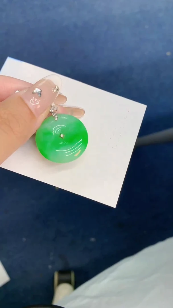 翡翠未镶嵌吊坠(不含链)1