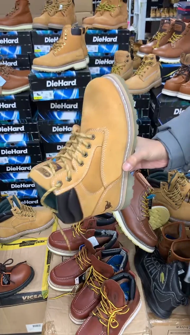 牛皮42.5码，牛头1，皮鞋码，工装靴默认瑕疵个别鞋面有胶印介意勿拍