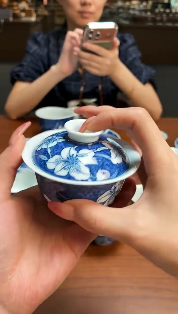 十方雨后