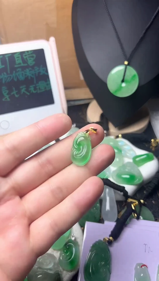 颈饰未镶嵌翡翠所见即所得，一图一物