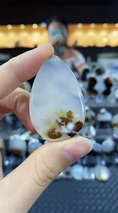 未镶嵌颈饰玛瑙/玉髓容****文玛瑙