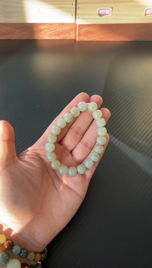 未镶嵌手串和田玉且末近矿微色差卡9*10M