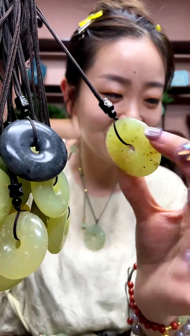 岫玉未镶嵌吊坠多样性发货其中发一