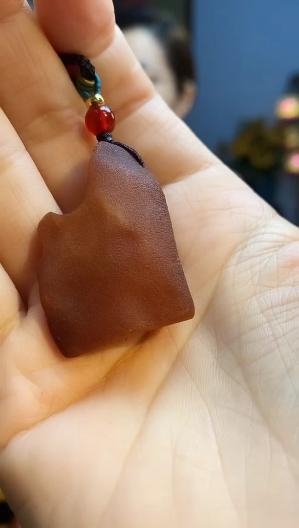 琥珀颈饰未镶嵌挂件