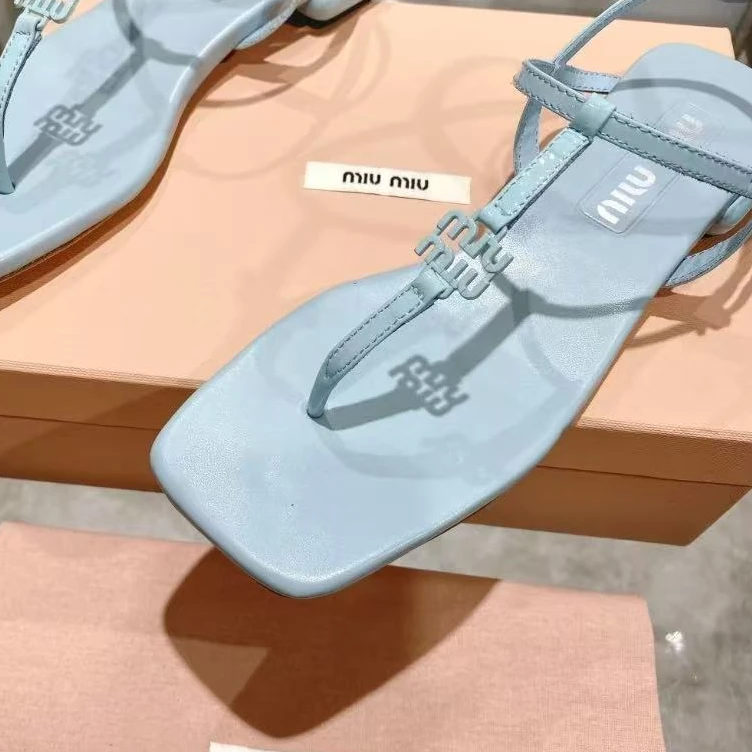 全新未使用 MIU MIU/缪缪 蓝色夹脚凉拖拖鞋36.5