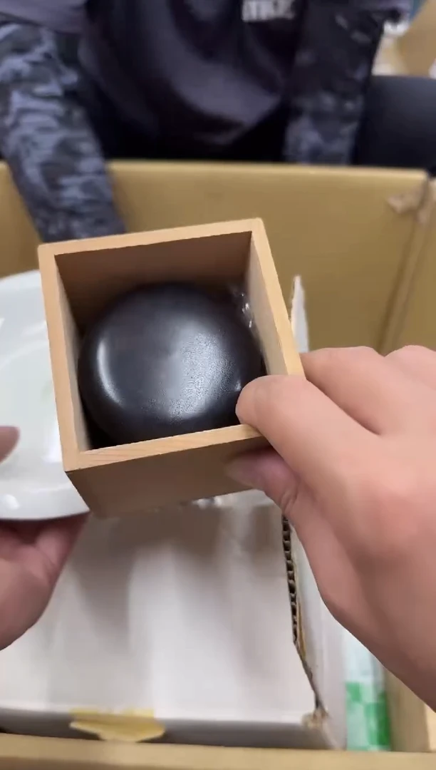 琉璃手工艺品月**?19