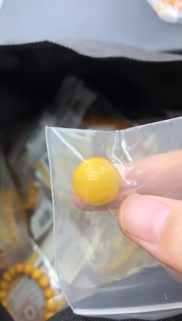 蜜蜡未镶嵌珠宝奇石149