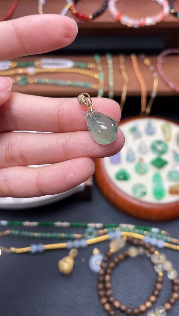 【闪购商品】翡翠吊坠(不含链)18K金镶嵌一个  JK317