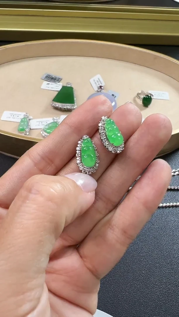 18K金镶嵌翡翠耳饰KLYN1205-021