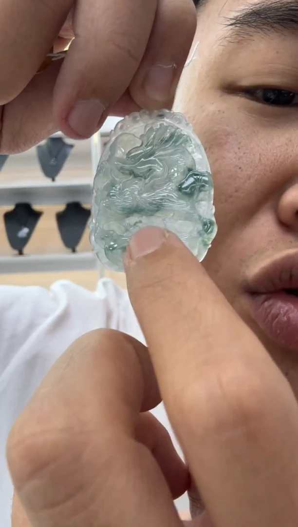 颈饰未镶嵌翡翠天然翡翠A货孤品一件