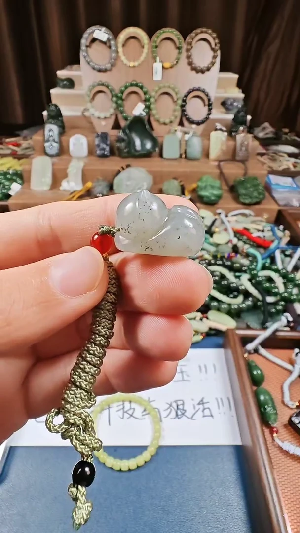 颈饰未镶嵌和田玉烟**南多样性发货拍一发一