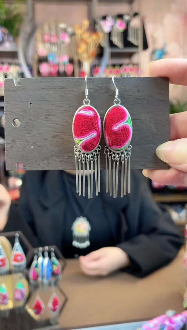 织绣民族风手工非遗老绣饰品168