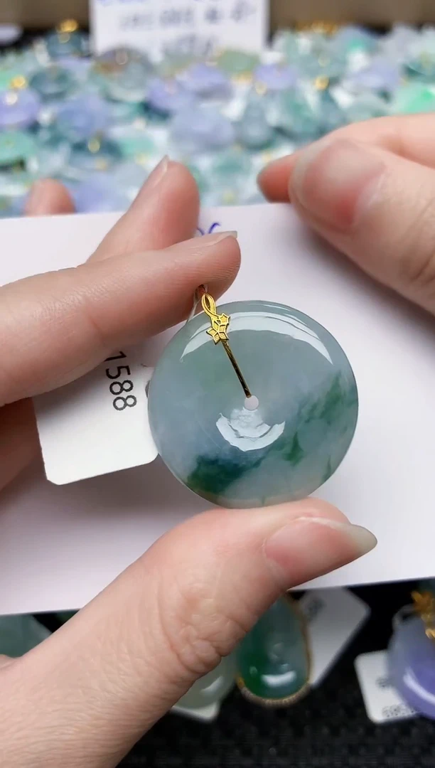 颈饰18K金镶嵌翡翠天然缅甸A货翡翠百元以上9元证书费自理