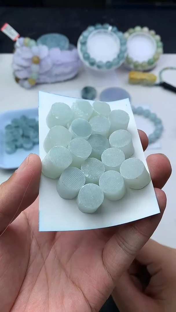 定制翡翠未镶嵌珠子12