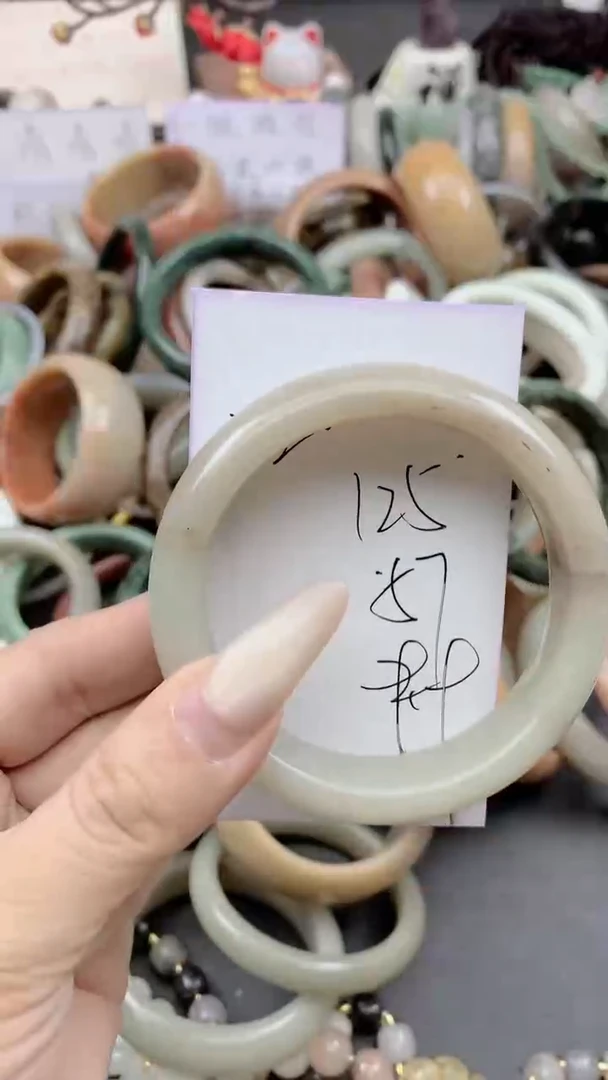 未镶嵌手镯石英质玉125