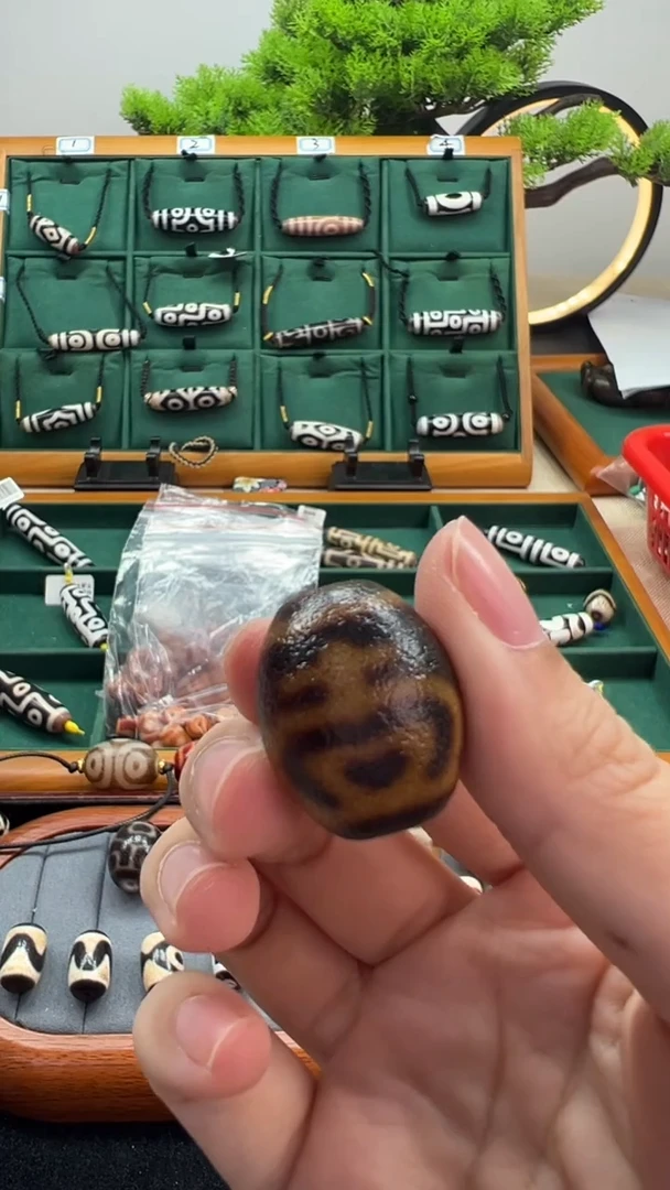 玛瑙/玉髓（覆膜）颈饰未镶嵌泽****技52.（微瑕随机发货）