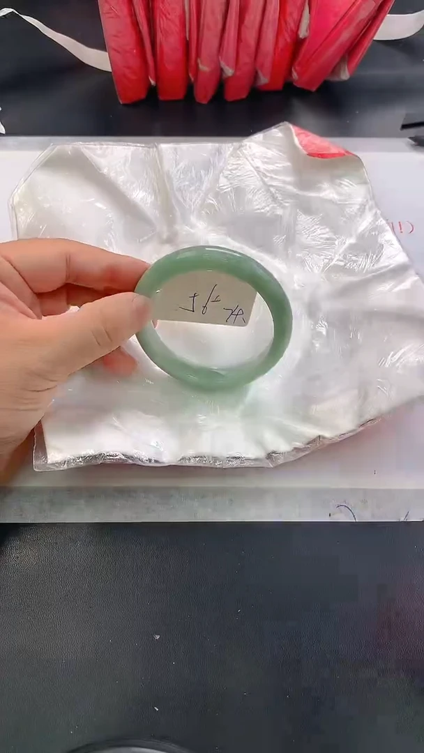 未镶嵌手镯翡翠74