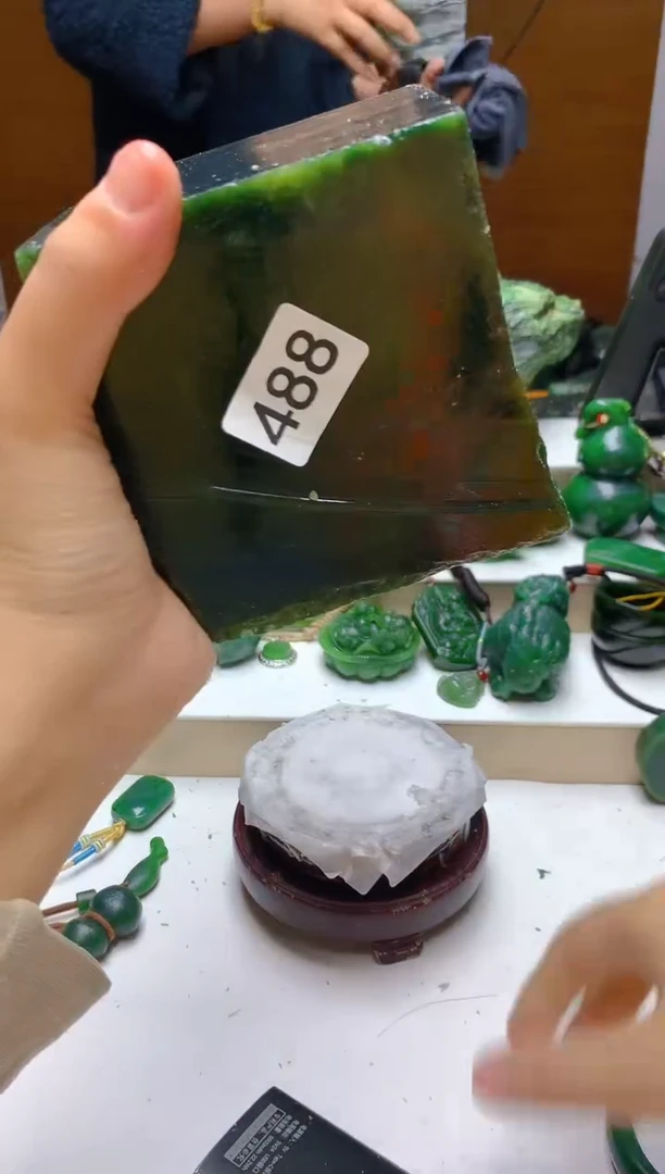 未镶嵌和田玉（碧玉）珠宝半成品0