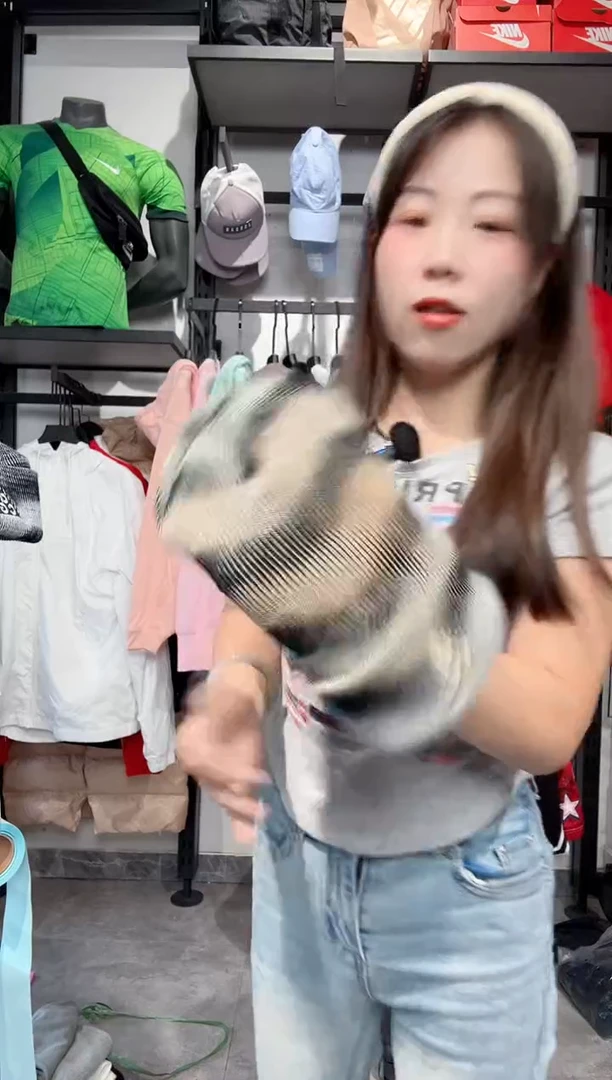 1406   编码 瑕疵款直播间过款为准 尺码帽子ACG