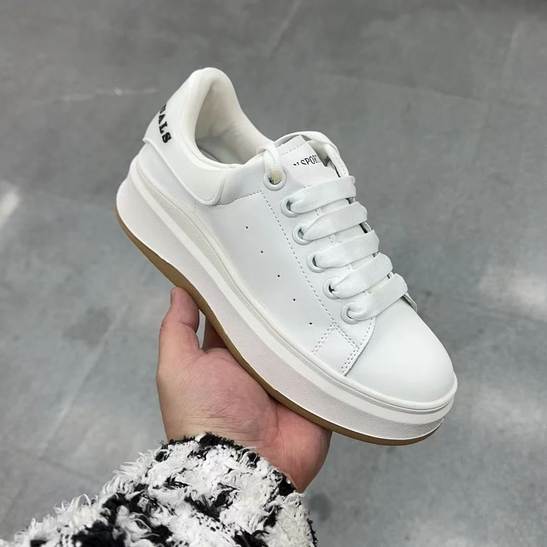 2025新款高货小白鞋百搭欧洲站厚底休闲板鞋女鞋 2026