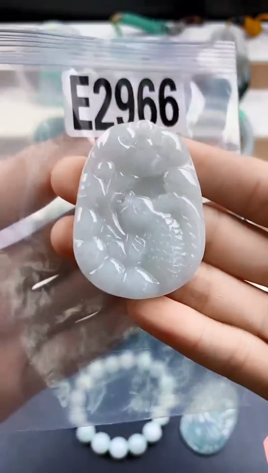 颈饰未镶嵌翡翠天然翡翠吊坠挂件