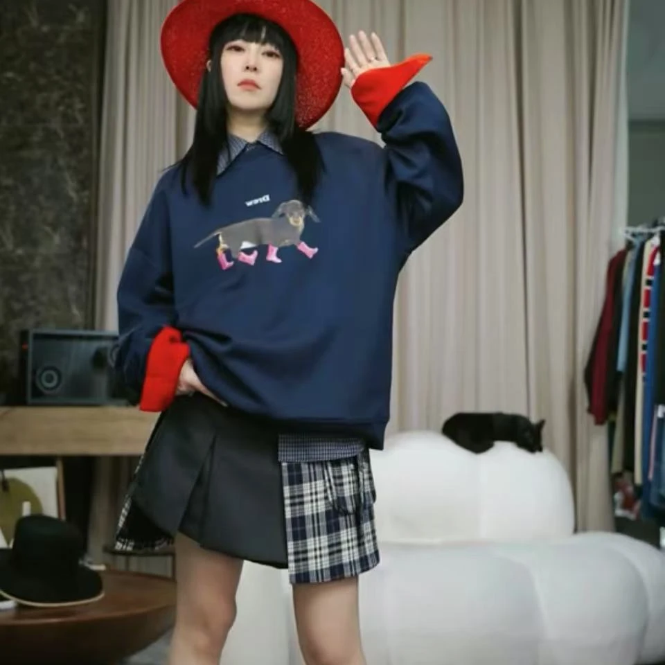 infobyfive罘蠡春季新款穿靴子的小狗狗长袖圆领卫衣NF0502103