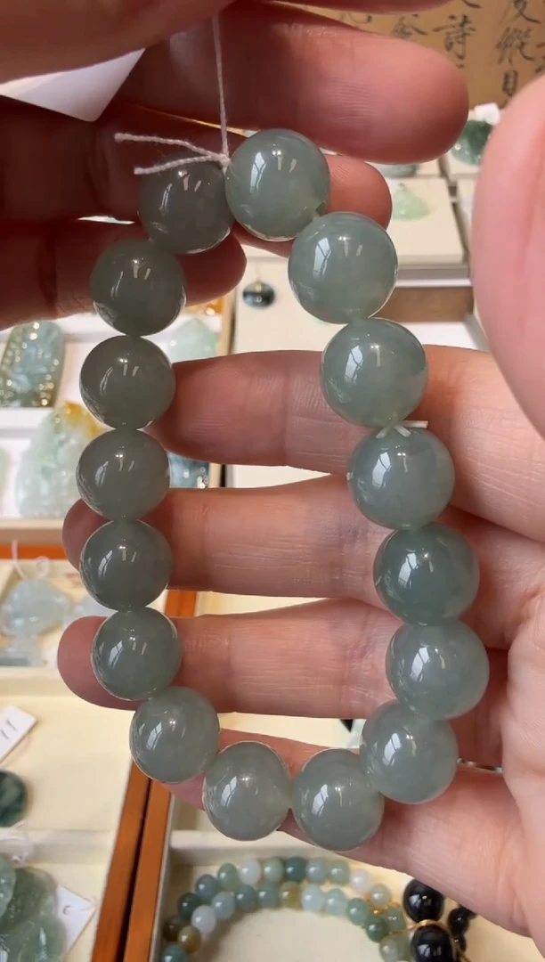 翡翠挂件未镶嵌A货翡翠多样性孤品