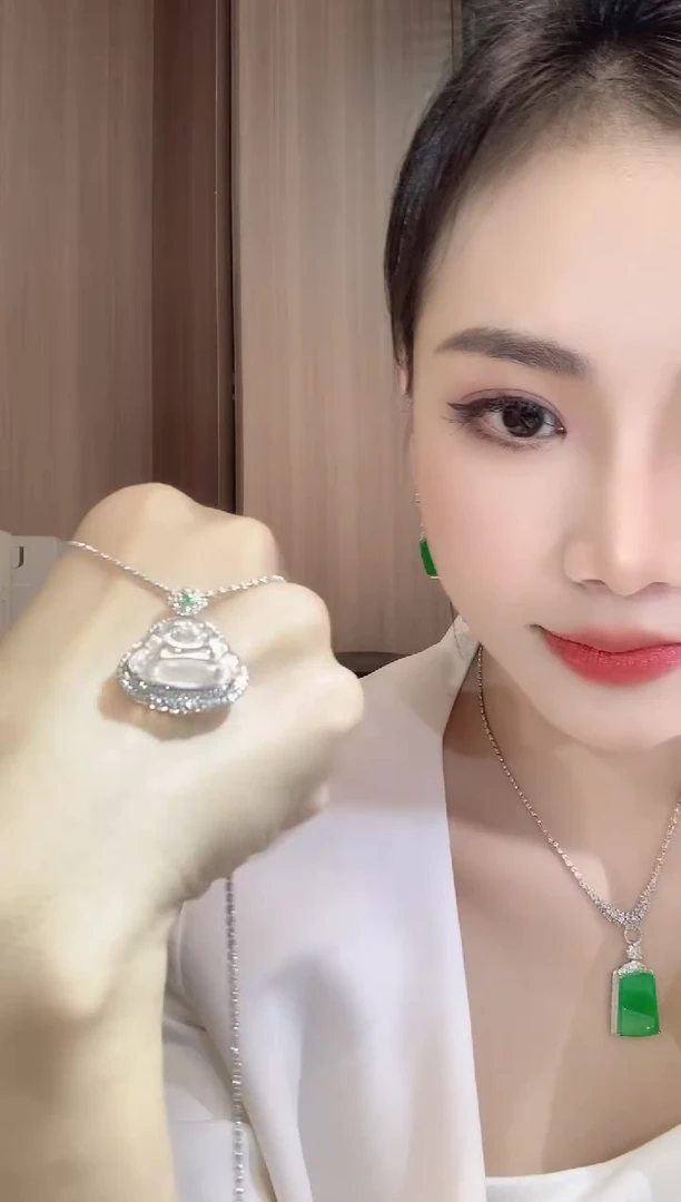 翡翠18K金镶嵌吊坠(不含链)A28