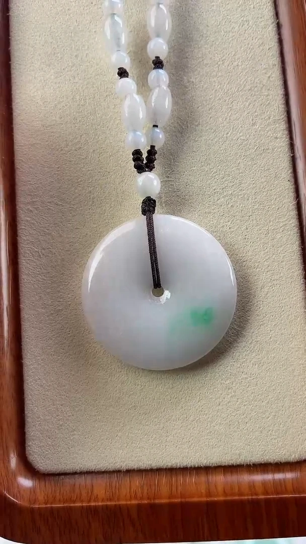 【闪购商品】翡翠吊坠(不含链)未镶嵌孤品38*6