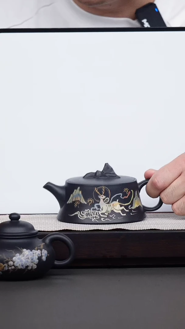 茶壶紫砂黑泥泥绘观山