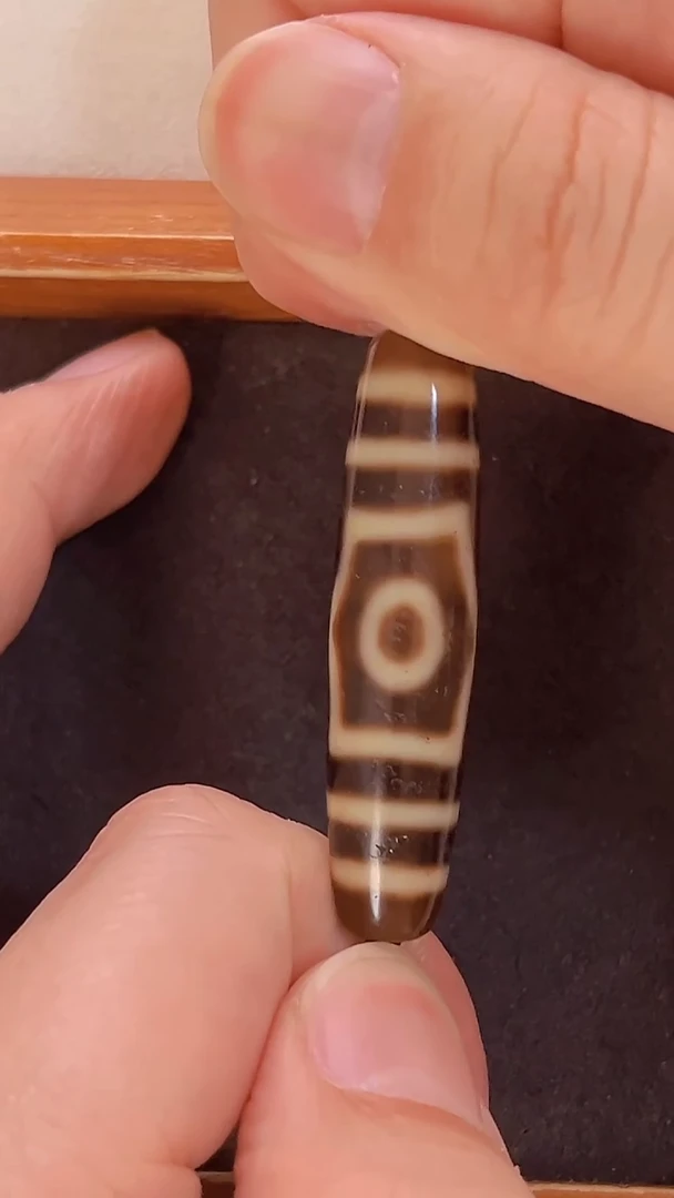 未镶嵌颈饰玛瑙/玉髓上肯牙黄5A宝盖三眼48.3*11.6