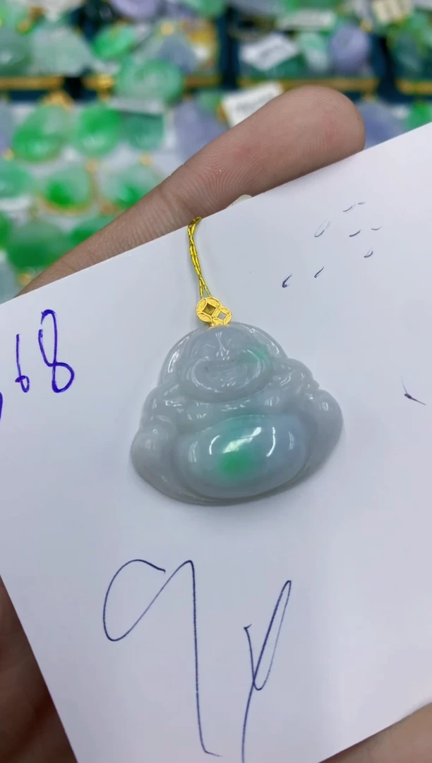 翡翠18K金镶嵌颈饰11111111111