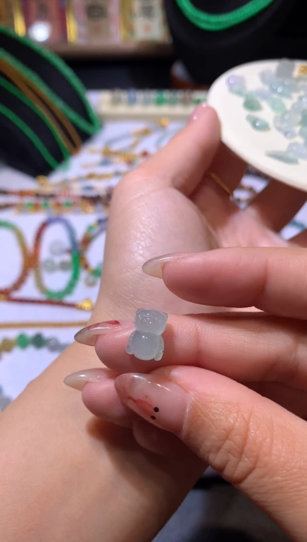 【闪购商品】定制翡翠未镶嵌小熊150+15
