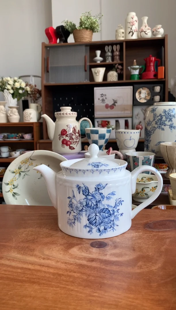 瓷凌霄花茶壶1200ml