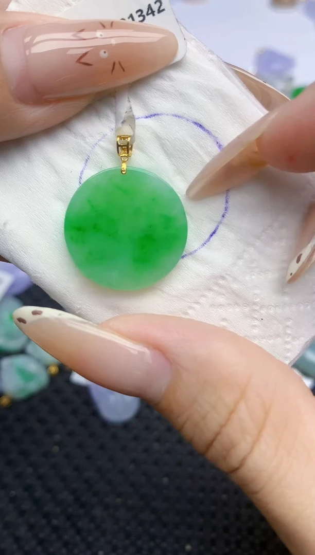 翡翠18K金镶嵌颈饰556   天然翡翠A货