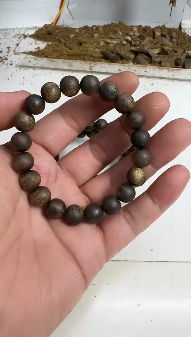 手串沉香乌身1.0规格单圈9克