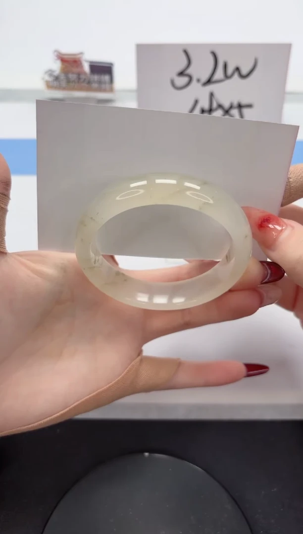 【闪购商品】石英质玉手镯未镶嵌A349-55.3