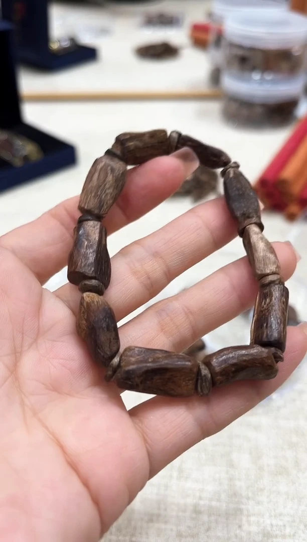 【闪购商品】沉香手串菩萨棋沉水随型单圈