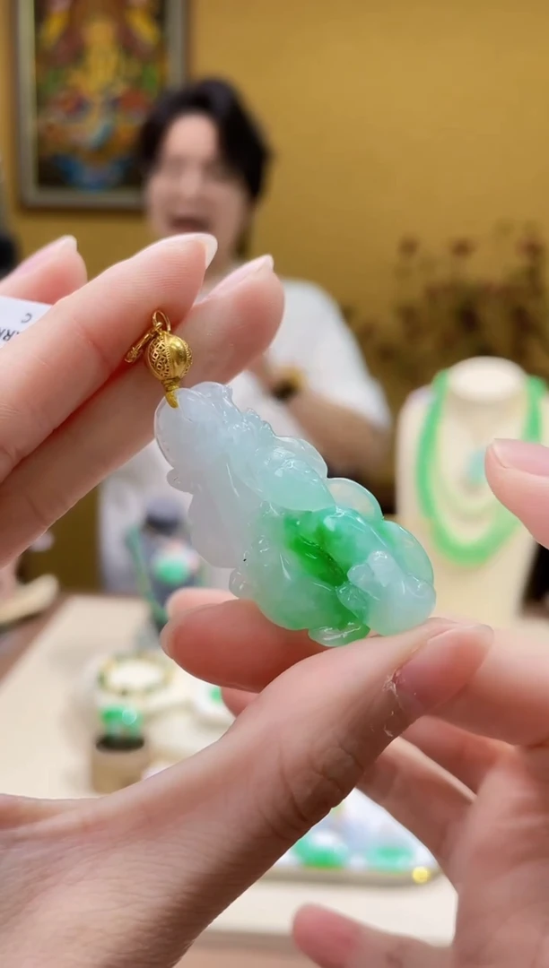 颈饰18K金镶嵌翡翠5@@YH51128001