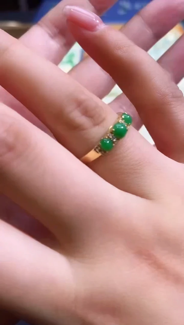 翡翠戒指18K金镶嵌2506101023