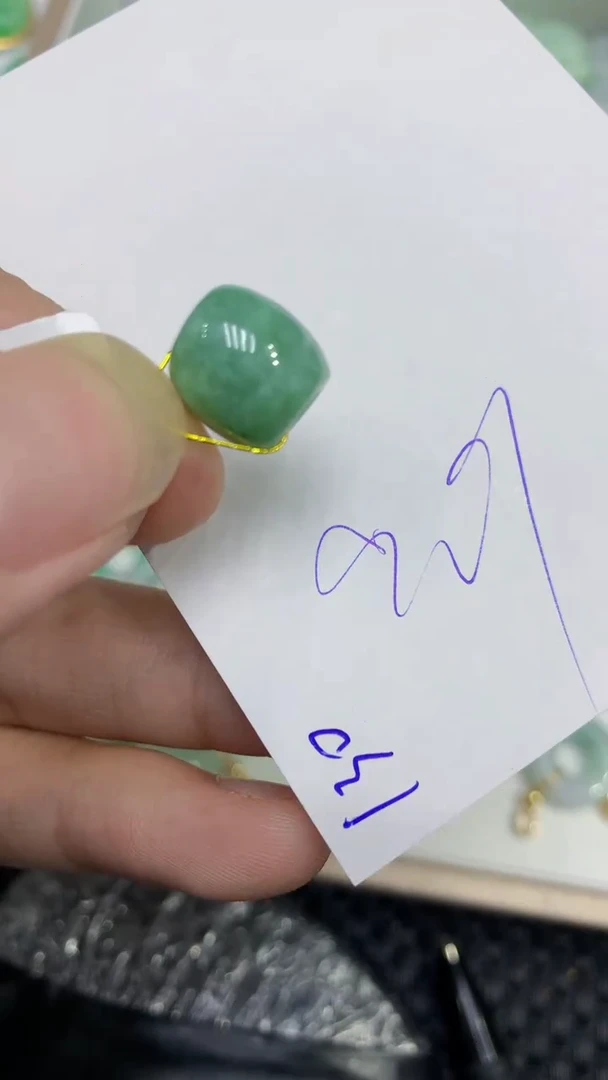 颈饰未镶嵌翡翠缅甸A货翡翠