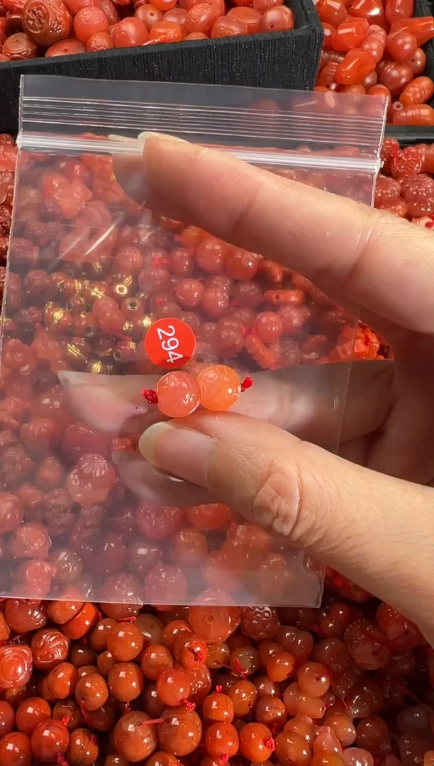 【闪购商品】南红玛瑙颈饰未镶嵌1