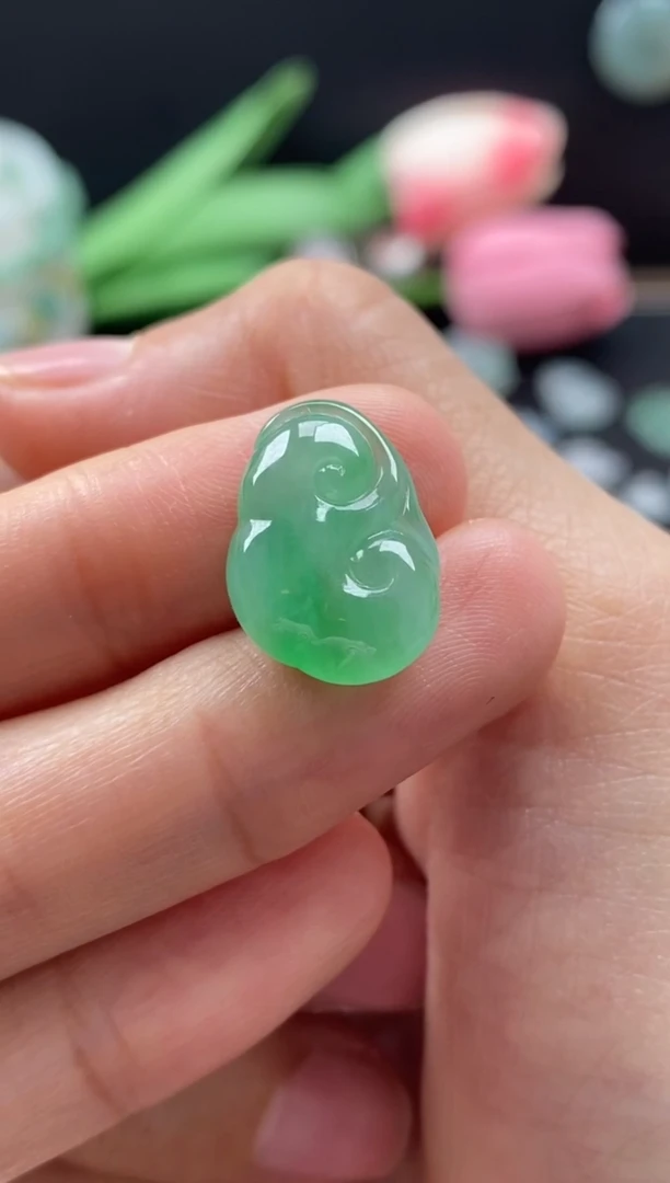 【闪购商品】翡翠颈饰未镶嵌翡翠果绿如意