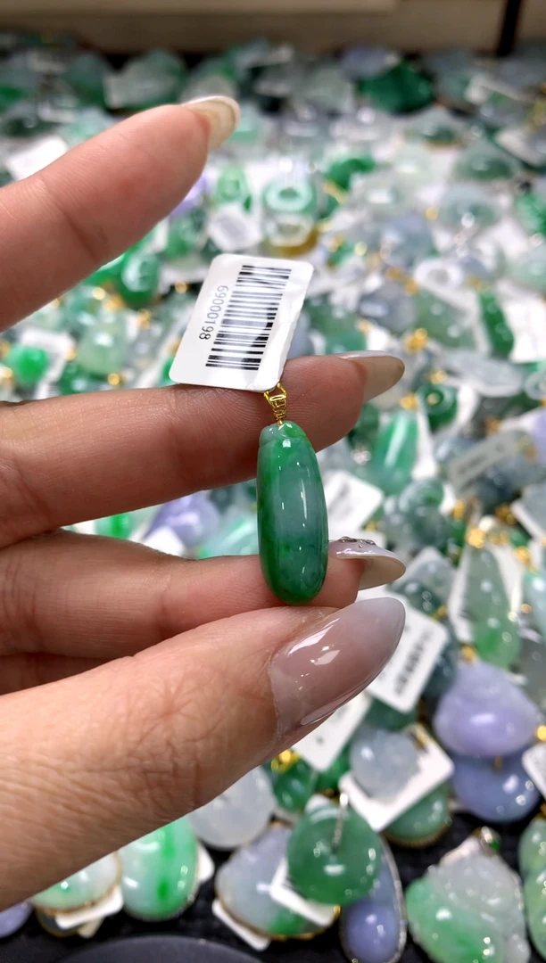 颈饰18K金镶嵌翡翠11111111111111111