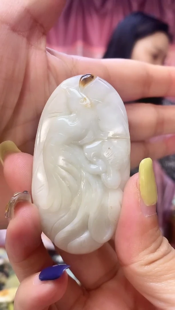 未镶嵌岫玉吊坠