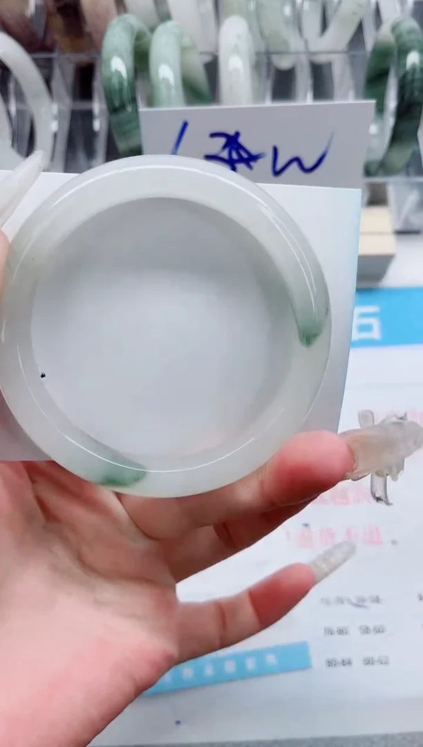 【闪购商品】石英质玉手镯未镶嵌A266-62