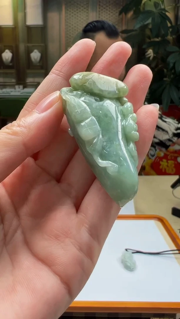 翡翠未镶嵌颈饰YY2025-7-30-4