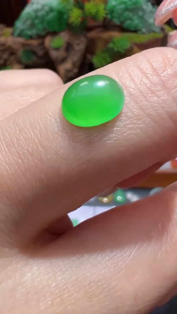 未镶嵌定制翡翠8.7*7.4*3.5绿蛋