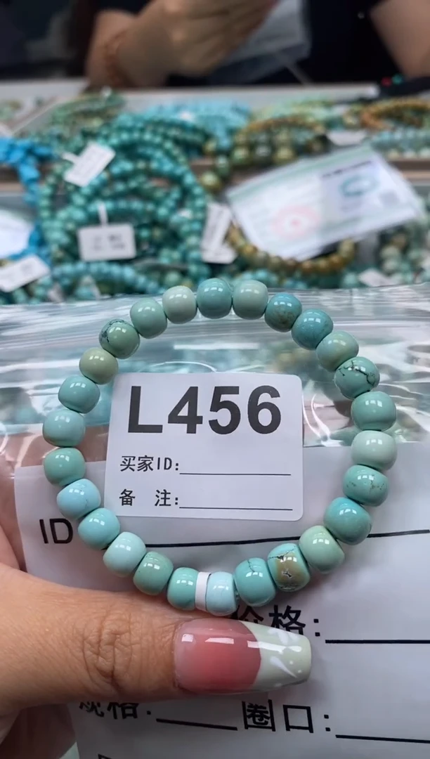 未镶嵌绿松石珠宝奇石.