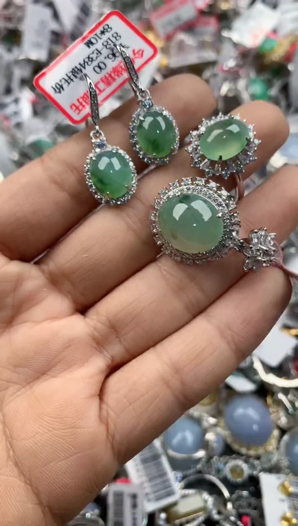 银S925镶嵌戒指翡翠555           8